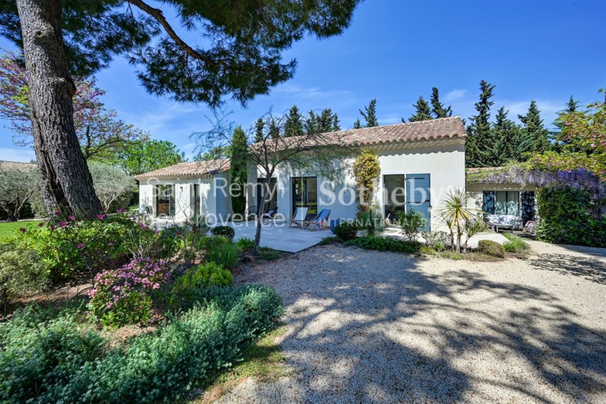 Luxury House for sale in Eygalières, 2 450 000 €, Photo 3