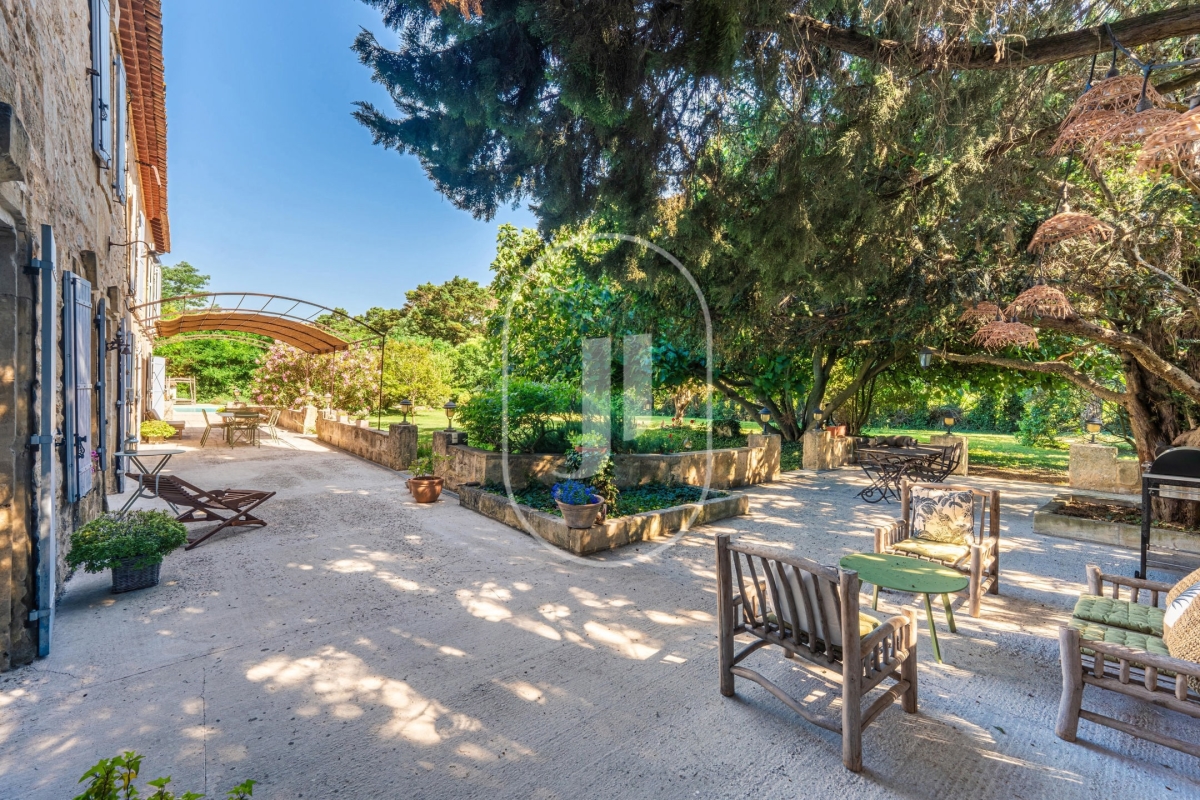 Maison de luxe à vendre à Tarascon, 1 150 000 €, Photo 3