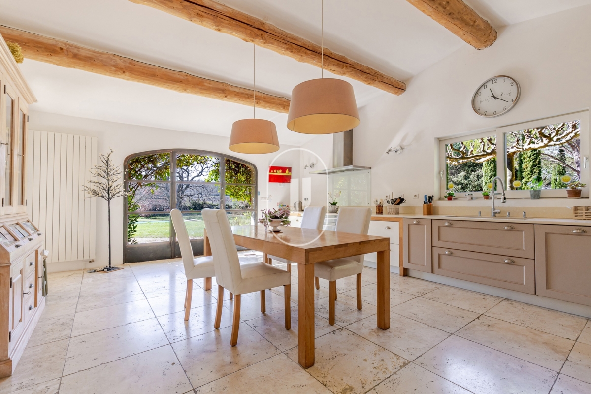 Luxury House for sale in Cucuron, 1 690 000 €, Photo 3