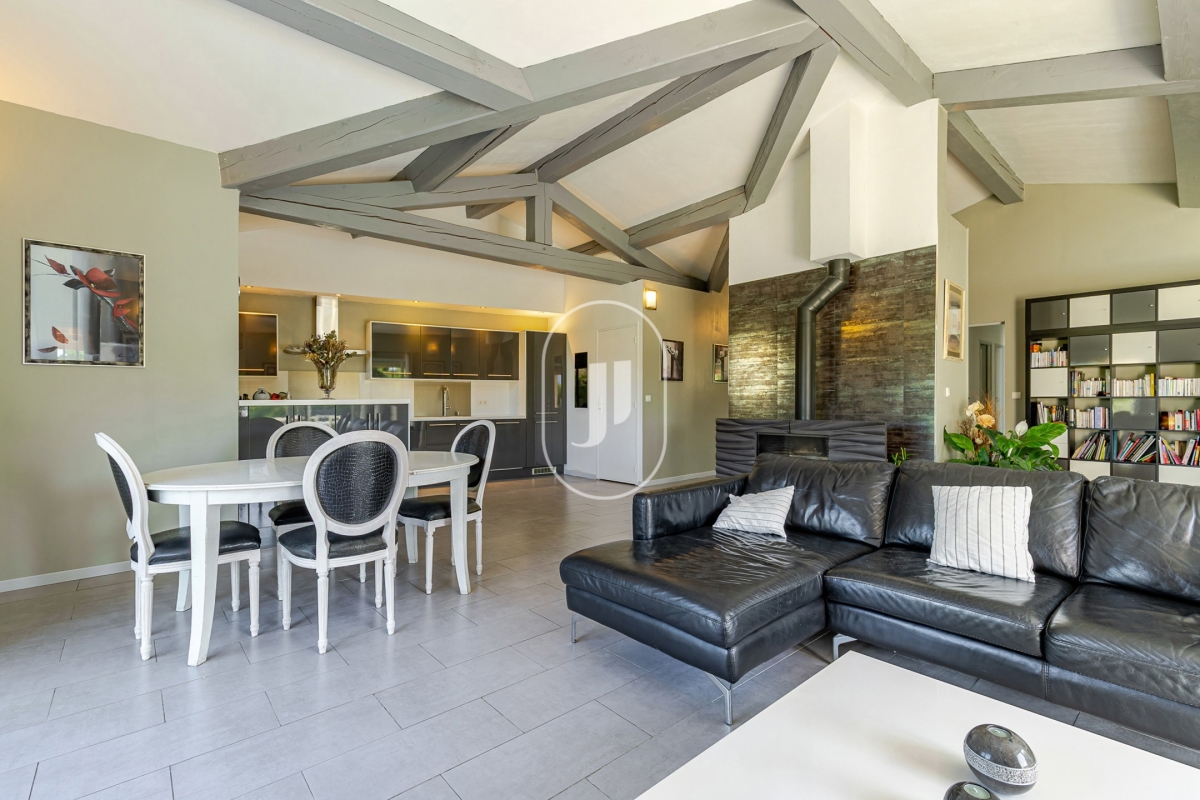 Maison de luxe à vendre à Gordes, 775 000 €, Photo 3