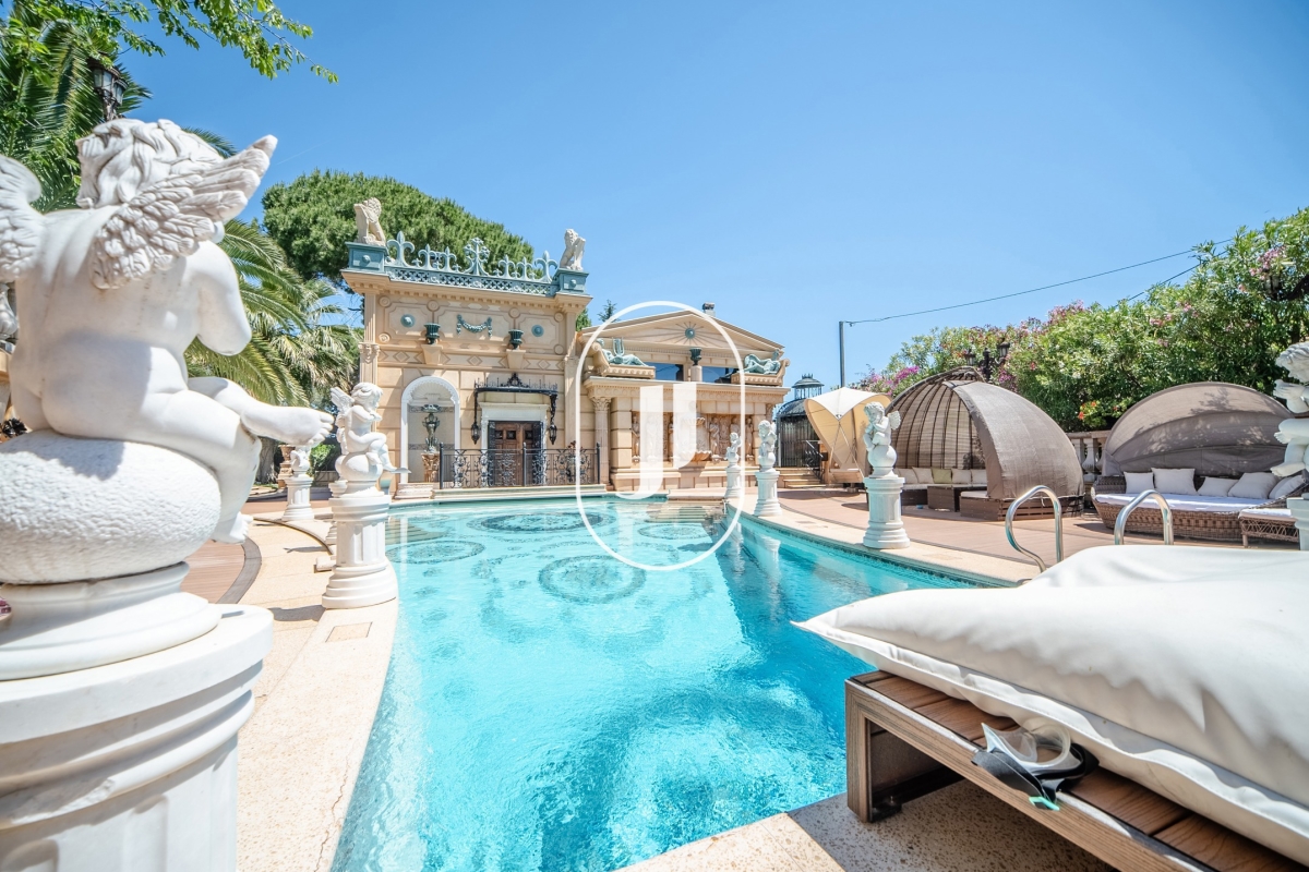 Luxury House for sale in Antibes, 26 000 000 €, Photo 3