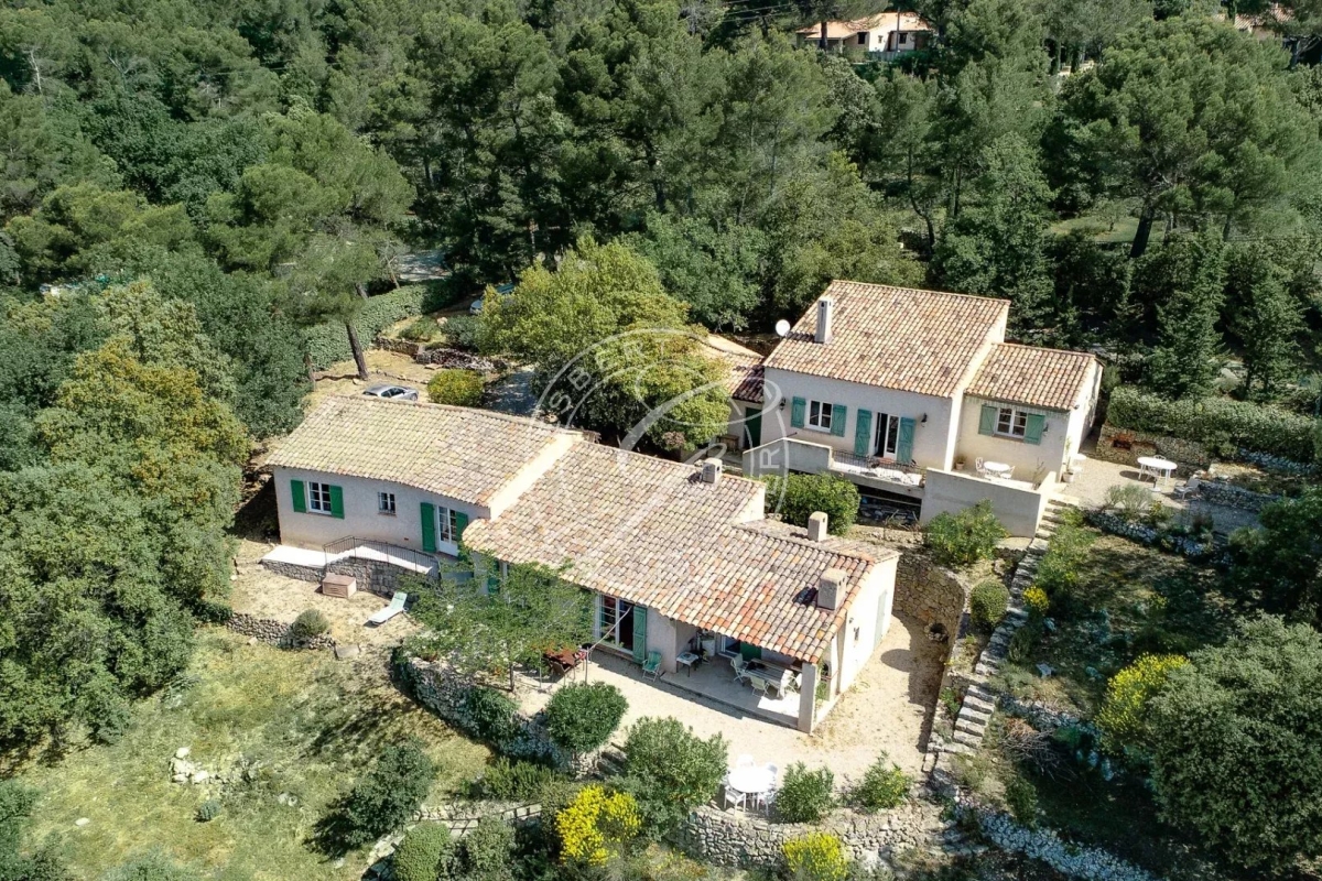 Maison de luxe à vendre à Tourtour, 680 000 €, Photo 3
