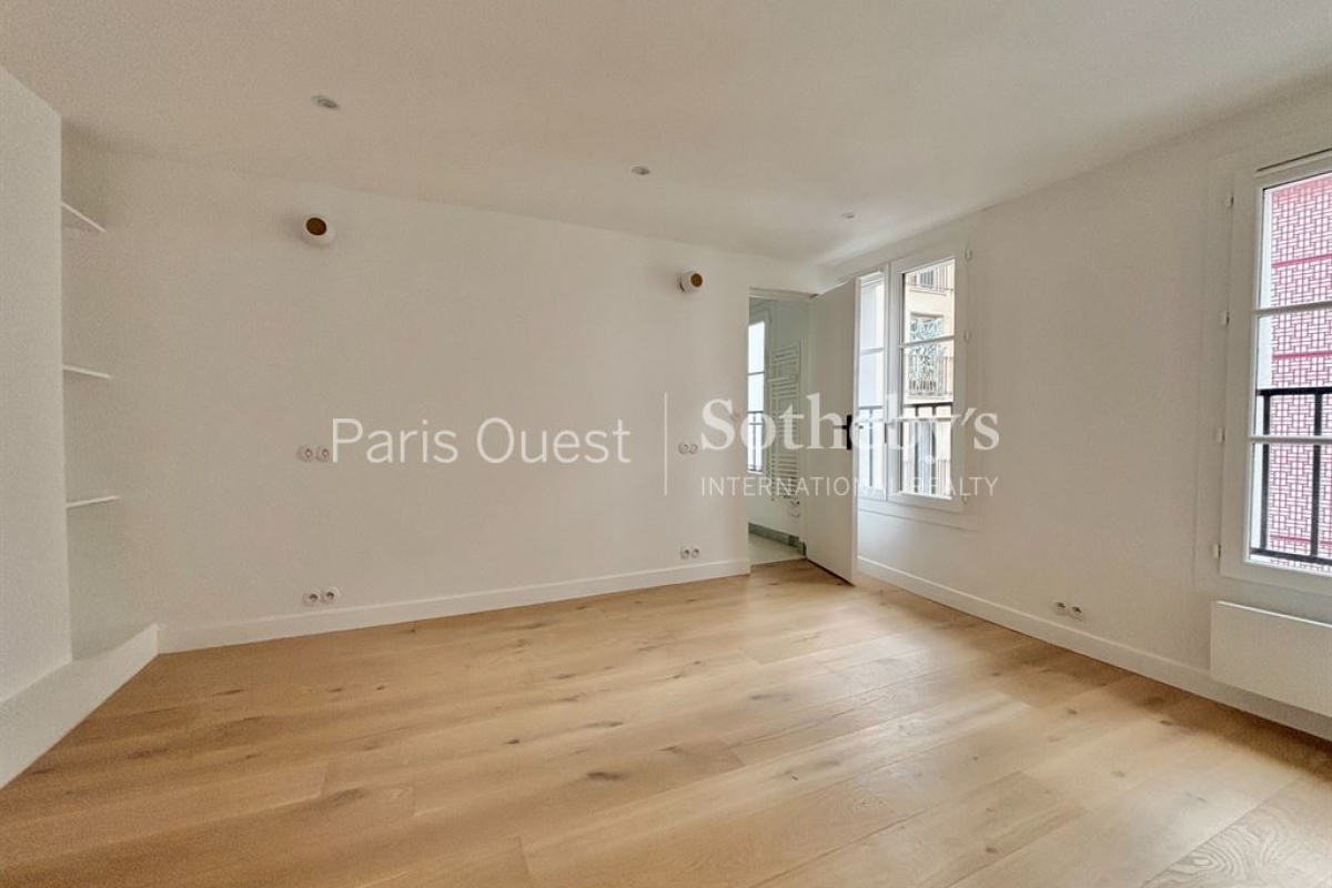 Luxury Apartment for sale in Paris 3Ème, 730 000 €, Photo 4