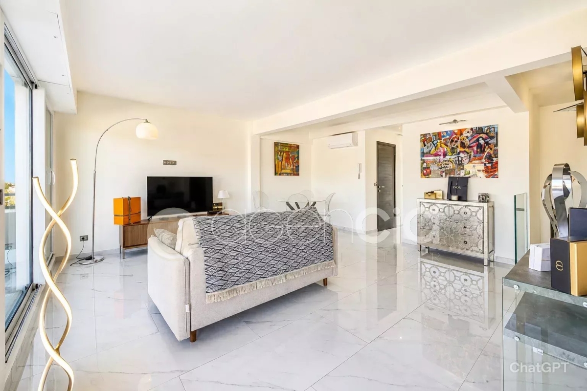 Luxury Apartment for sale in Cannes, 689 000 €, Photo 4