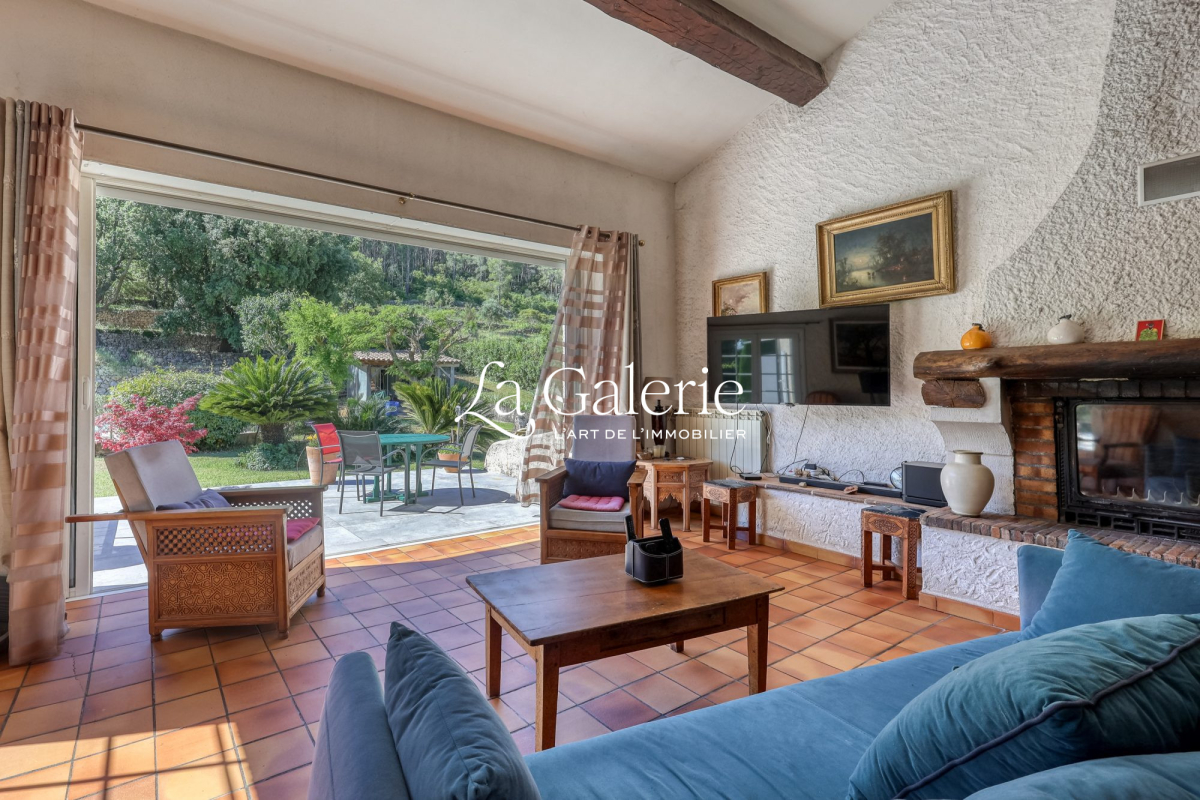 Maison de luxe à vendre à Sanary-sur-Mer, 1 560 000 €, Photo 6