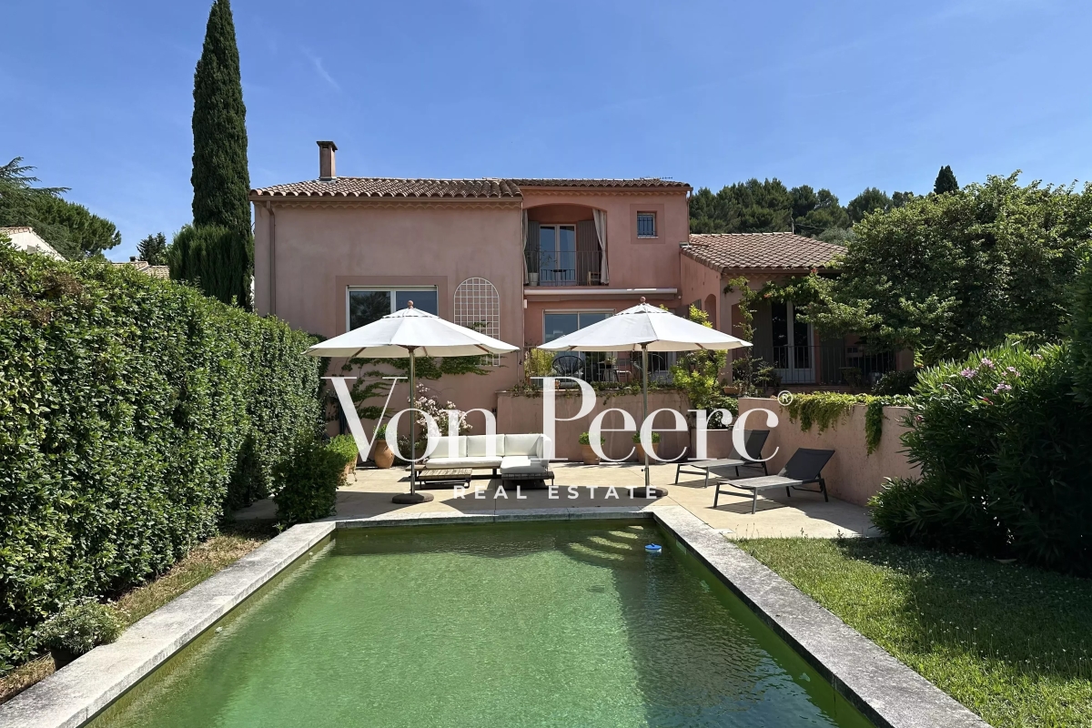 Luxury House for sale in Pujaut, 650 000 €, Photo 1