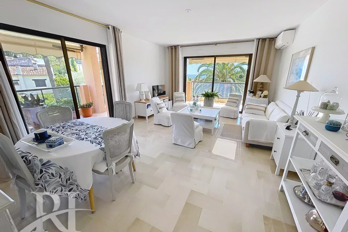 Luxury Apartment for sale in Le Cannet, 690 000 €, Photo 2