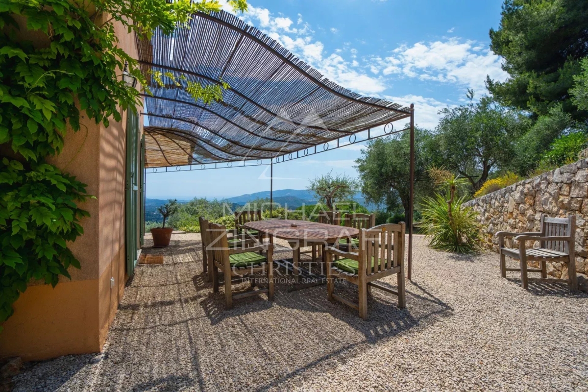 Luxury House for sale in Grasse, 1 590 000 €, Photo 3