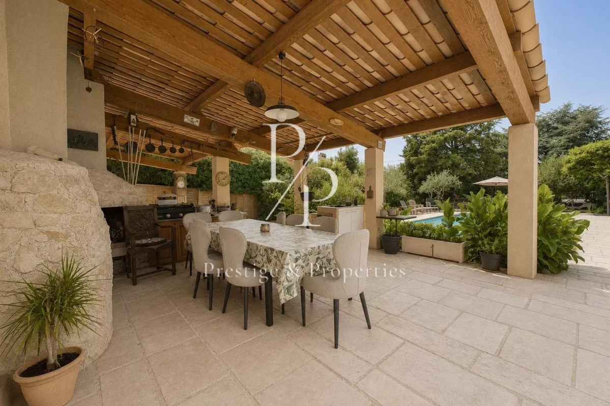 Maison de luxe à vendre à Mougins, 990 000 €, Photo 3