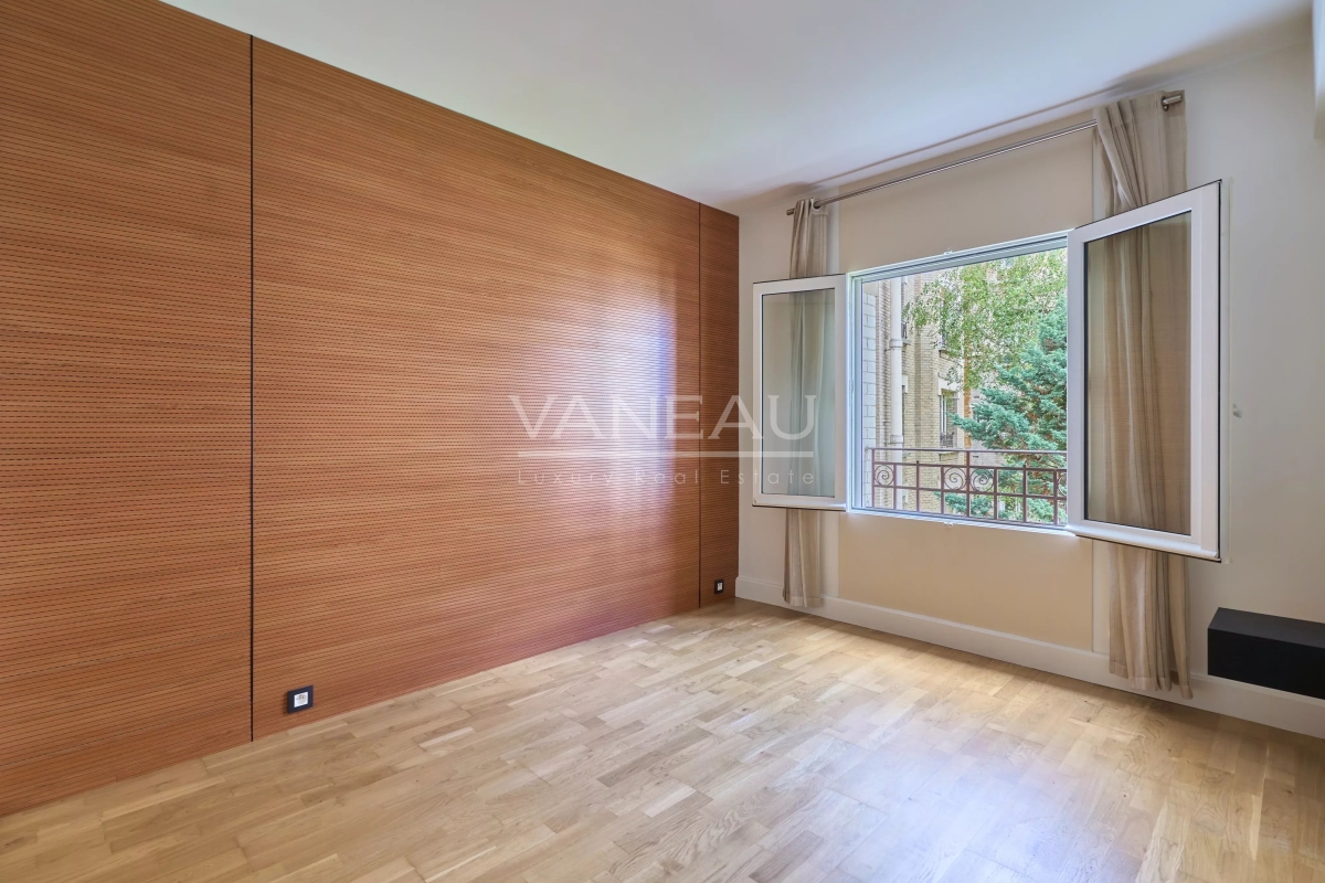 Luxury Apartment for sale in Courbevoie, 310 000 €, Photo 4