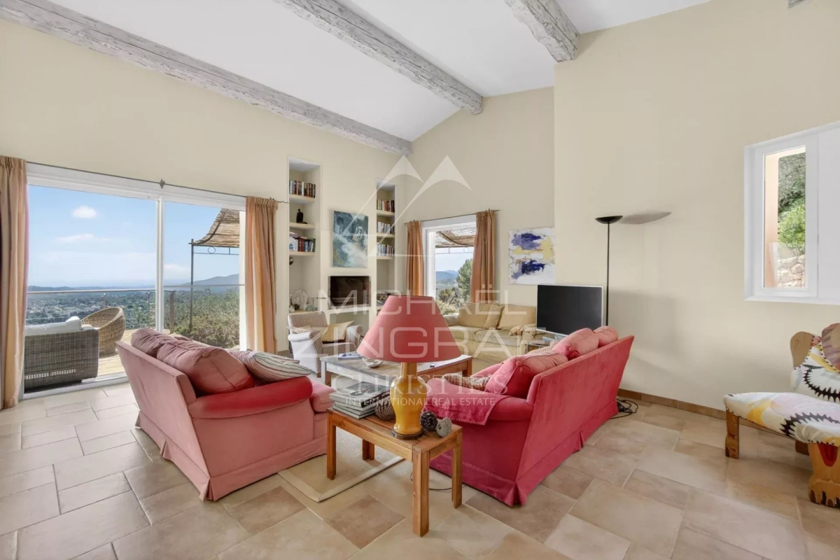 Luxury House for sale in Grasse, 1 590 000 €, Photo 4