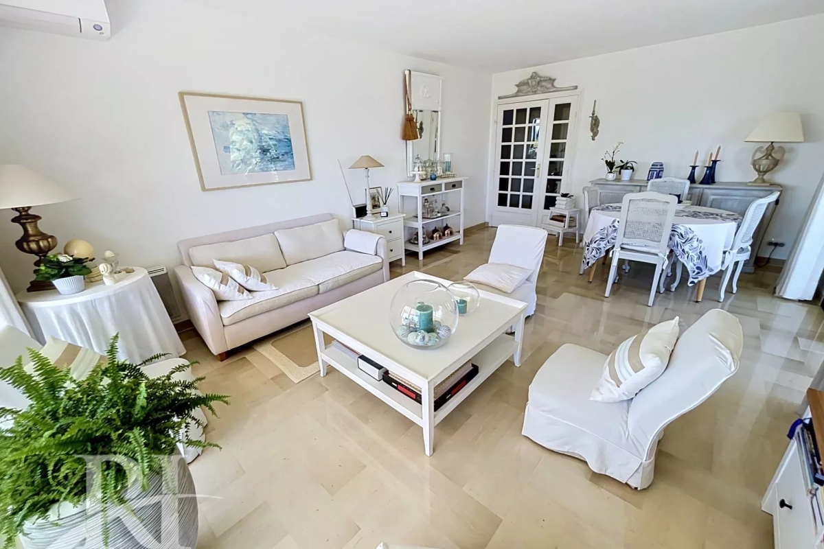 Luxury Apartment for sale in Le Cannet, 690 000 €, Photo 5