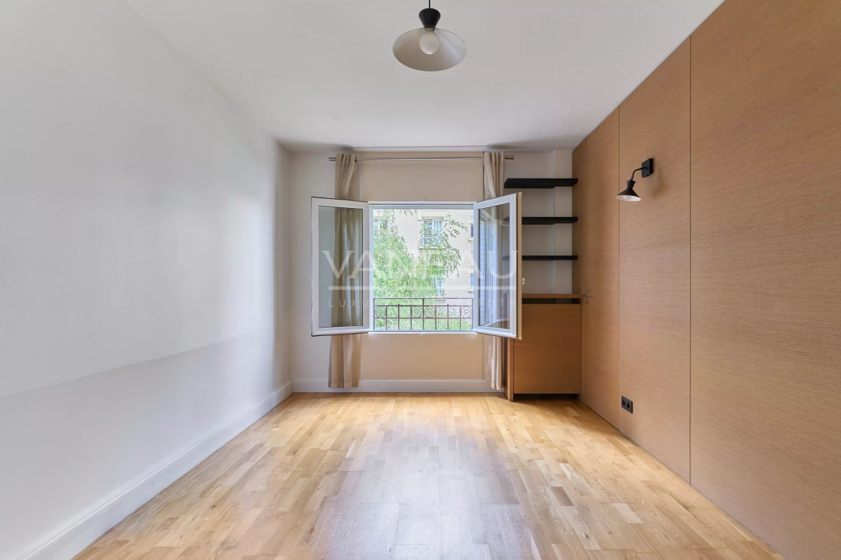 Luxury Apartment for sale in Courbevoie, 310 000 €, Photo 6