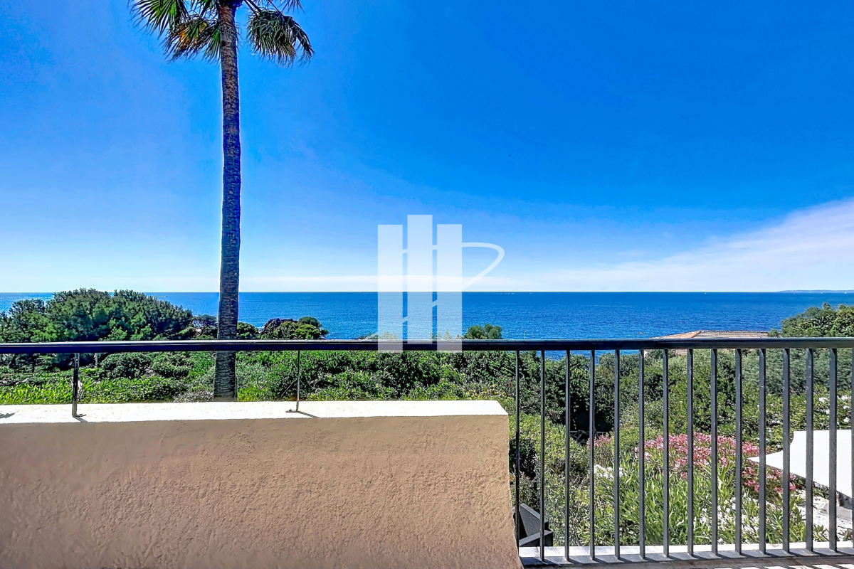 Maison de luxe à vendre à Saint-Raphaël, 635 000 €, Photo 1