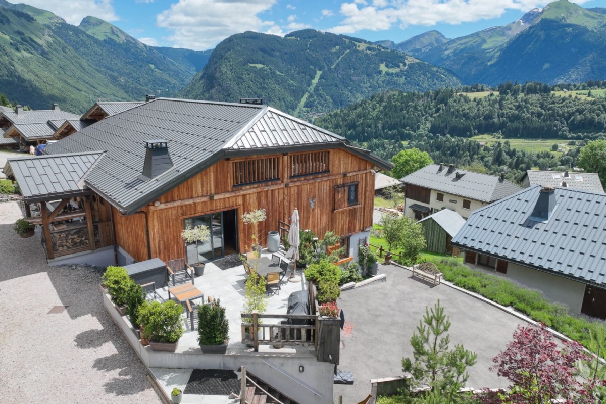 Luxury House for sale in Morzine, 1 650 000 €, Photo 1