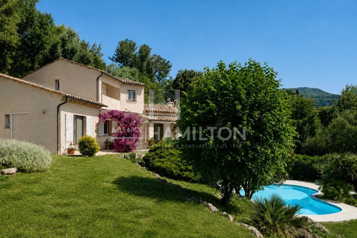 Luxury House for sale in Grasse, 890 000 €, Photo 1