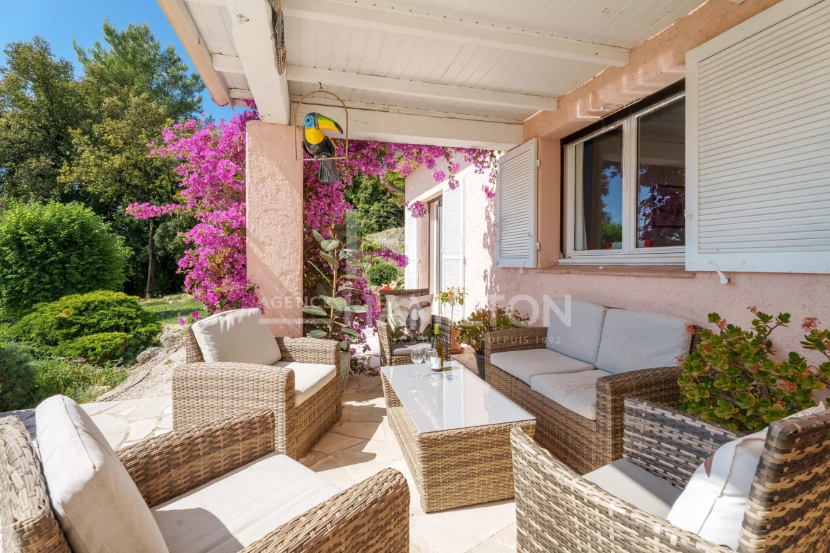 Luxury House for sale in Grasse, 890 000 €, Photo 1
