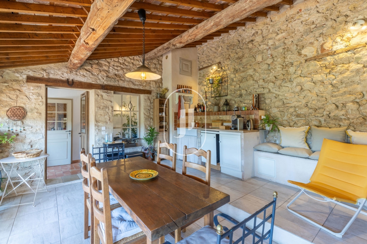Maison de luxe à vendre à Grambois, 475 000 €, Photo 1