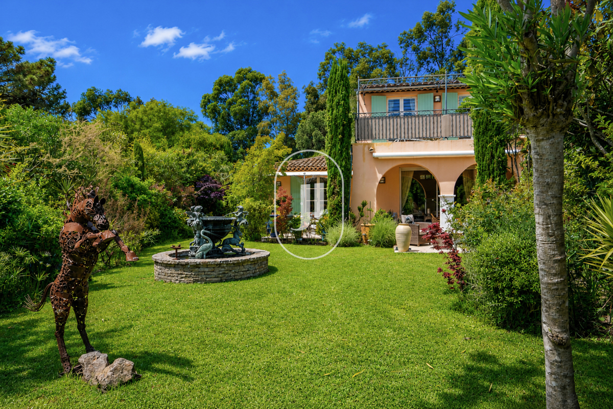 Maison de luxe à vendre à Gassin, 2 300 000 €, Photo 1