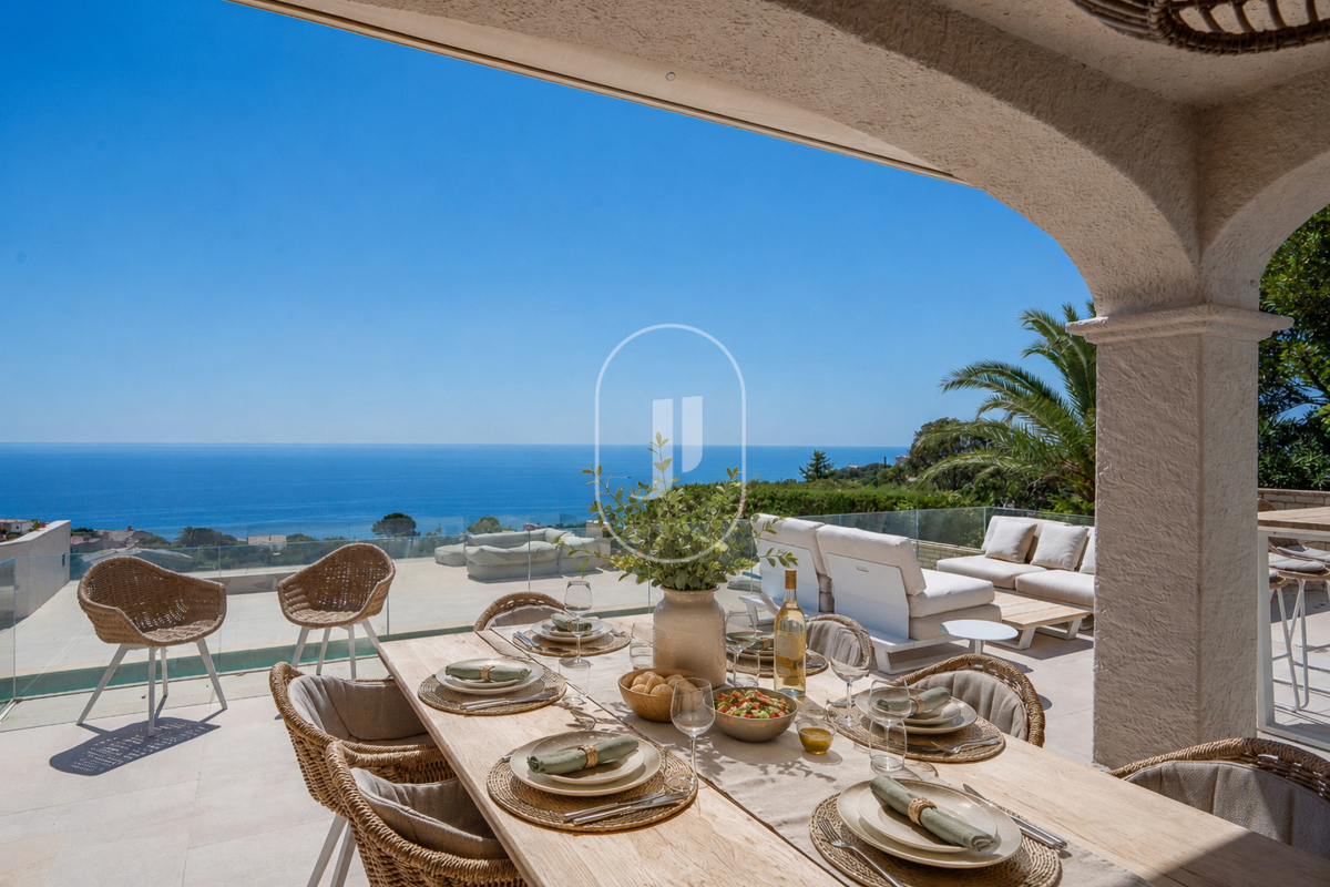 Maison de luxe à vendre à Roquebrune-sur-Argens, 1 850 000 €, Photo 1