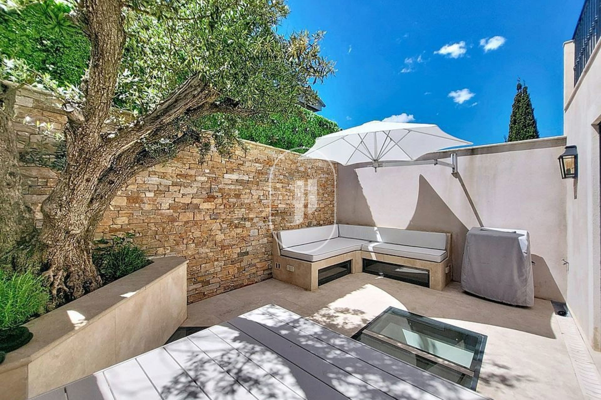 Maison de luxe à vendre à Sainte-Maxime, 975 000 €, Photo 1
