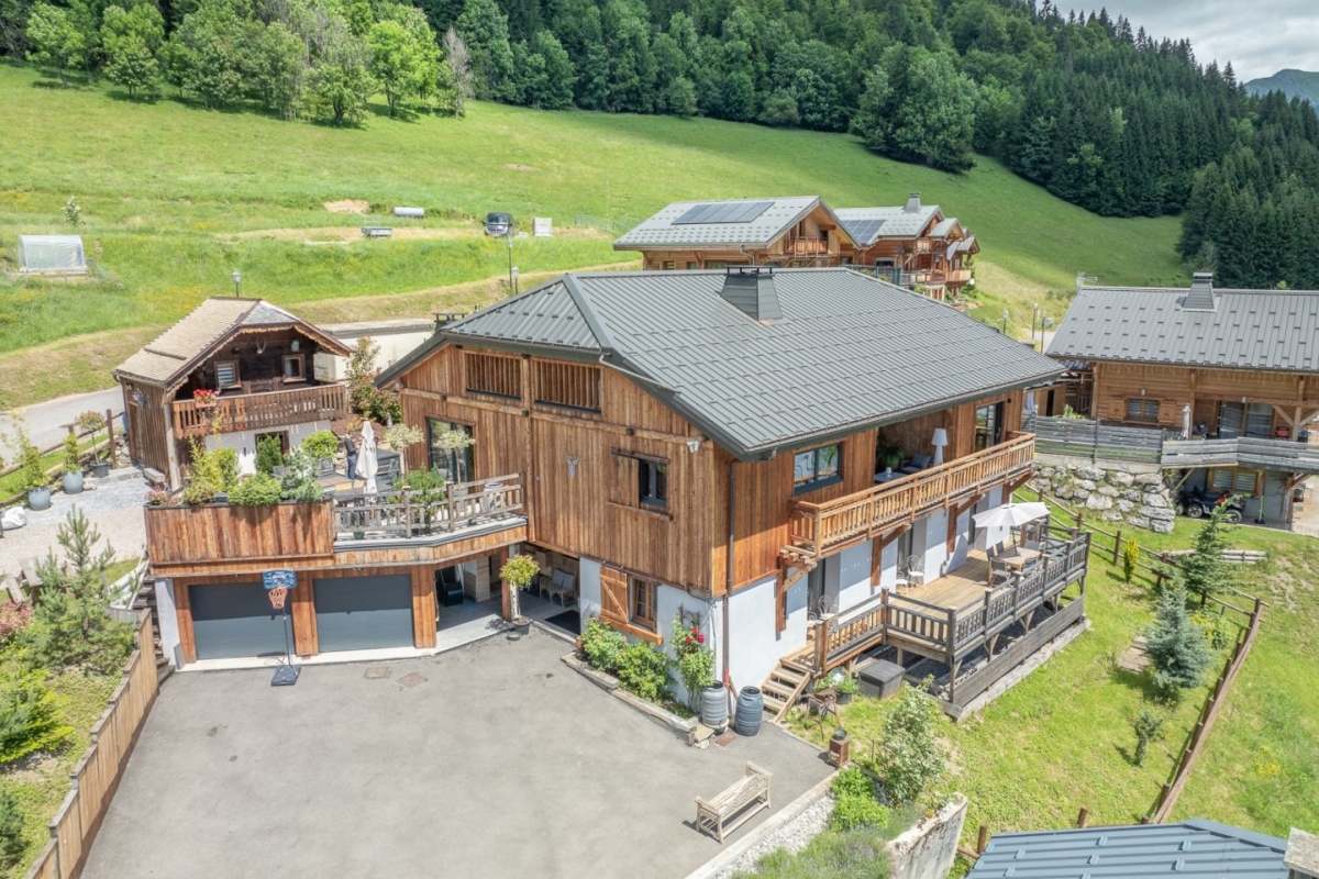 Luxury House for sale in Morzine, 1 650 000 €, Photo 2