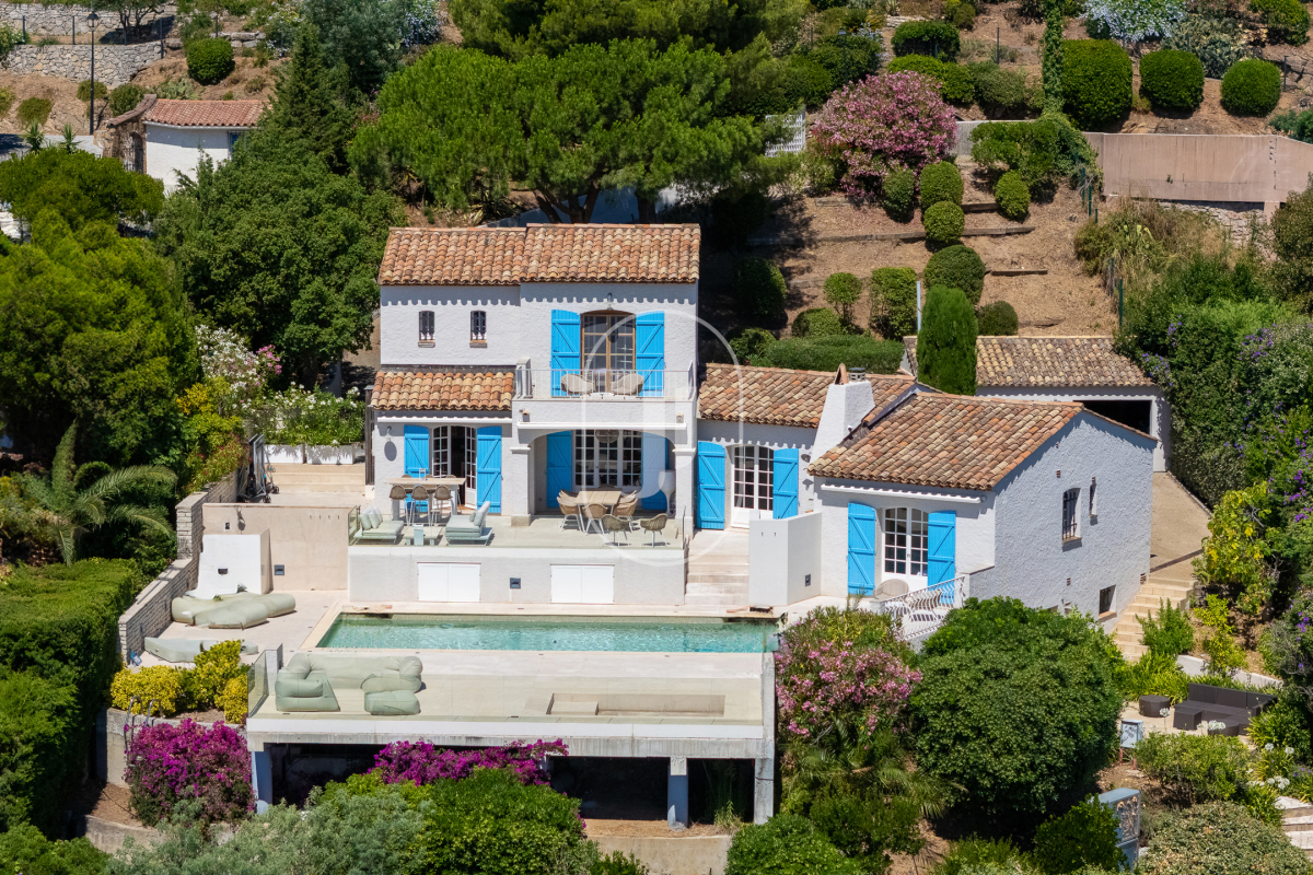 Maison de luxe à vendre à Roquebrune-sur-Argens, 1 850 000 €, Photo 2