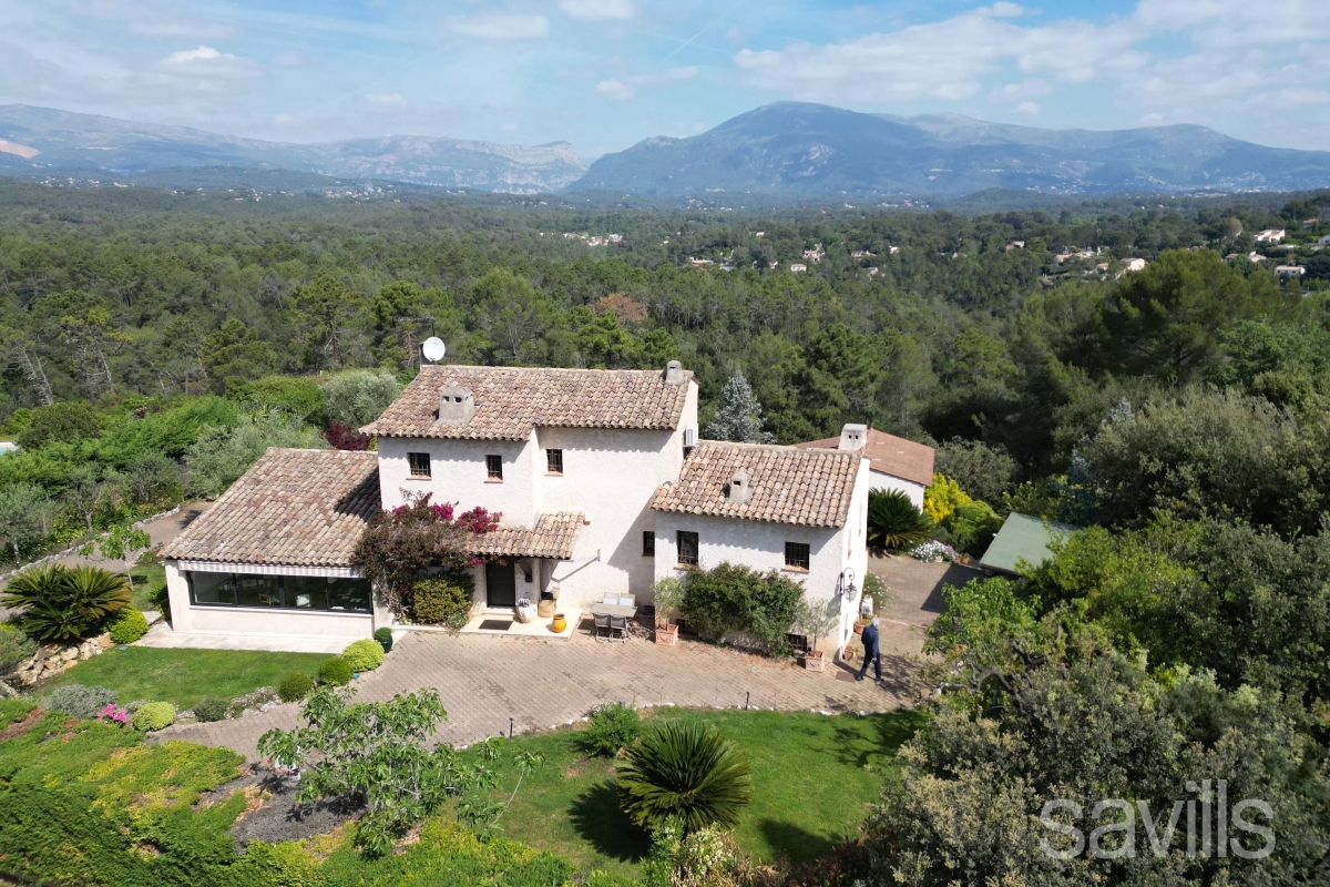 Maison de luxe à vendre à Roquefort-les-Pins, 1 895 000 €, Photo 2