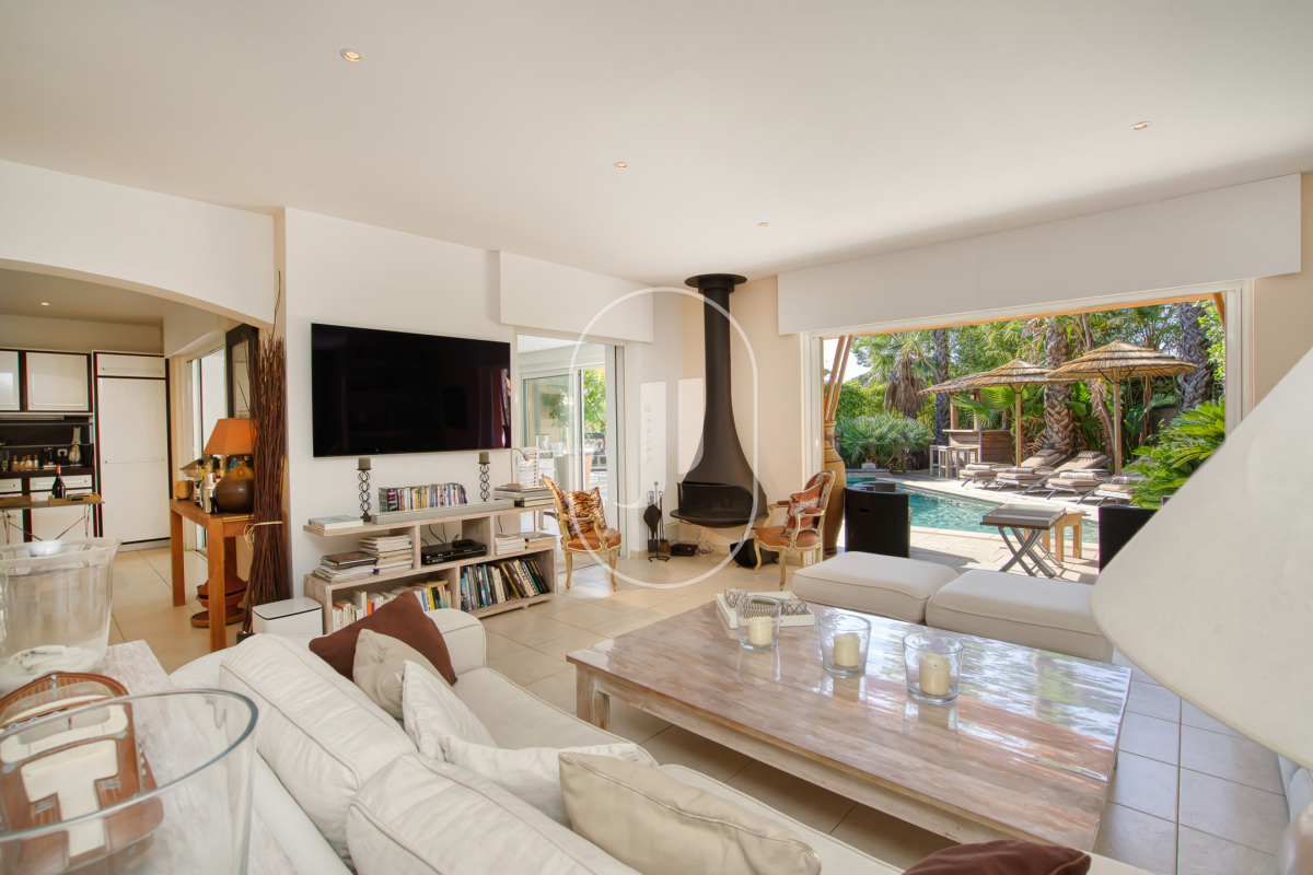 Maison de luxe à vendre à Sainte-Maxime, 997 000 €, Photo 4