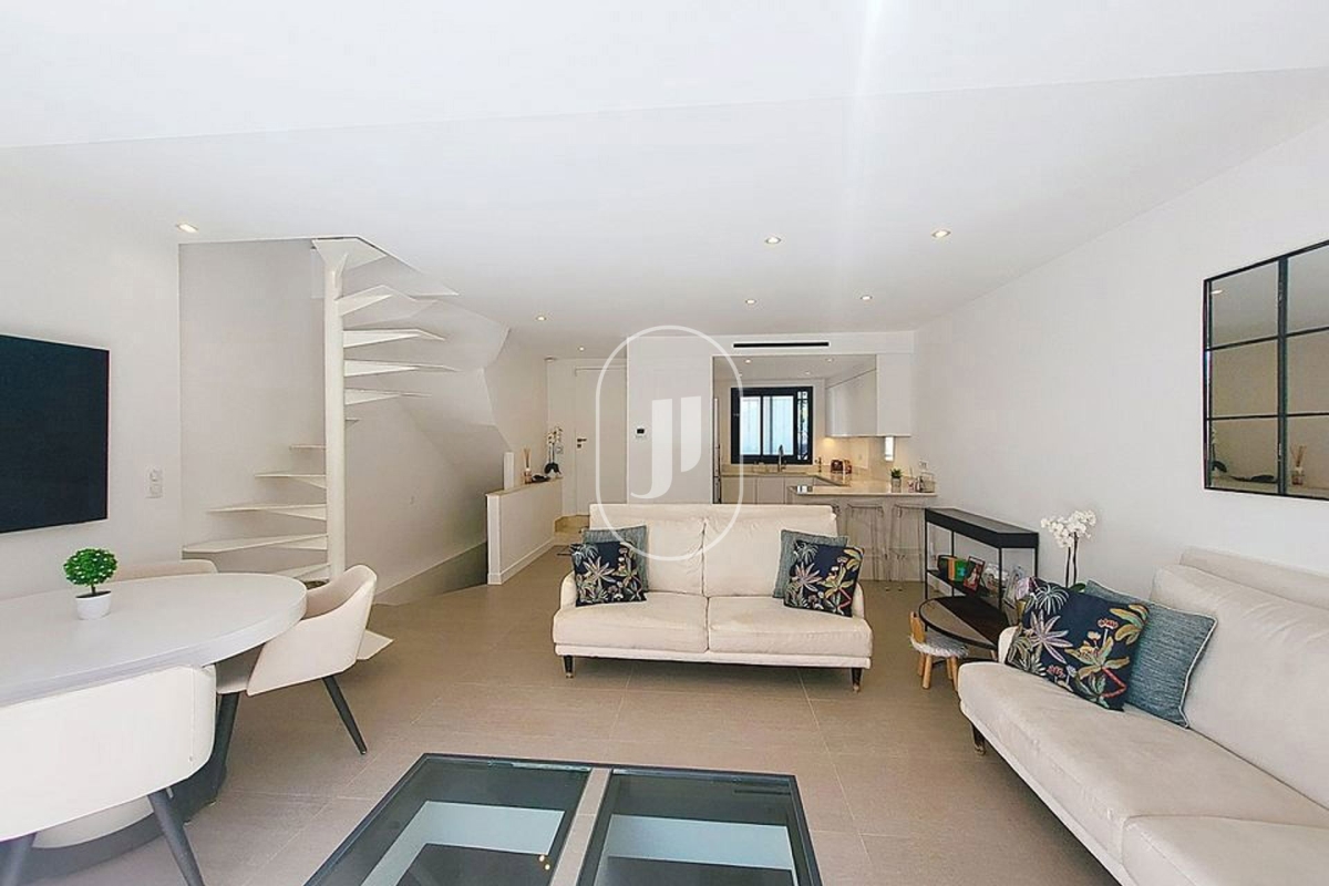 Maison de luxe à vendre à Sainte-Maxime, 975 000 €, Photo 5