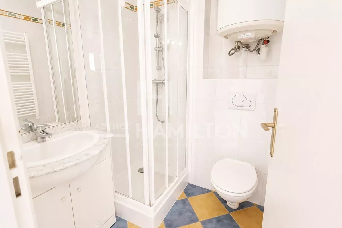 Luxury Apartment for sale in Mandelieu-la-Napoule, 675 000 €, Photo 6