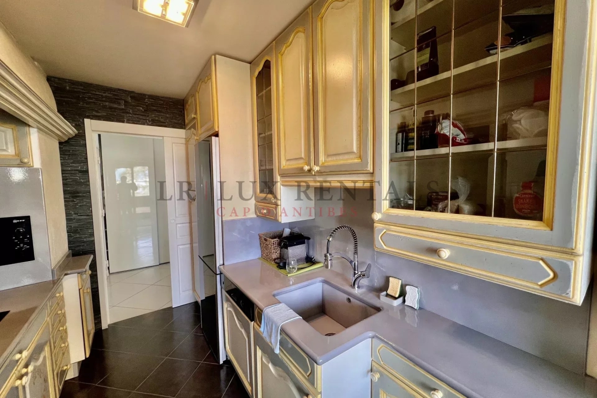 Luxury Apartment for sale in Antibes, 451 000 €, Photo 6