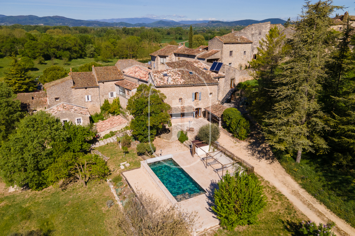 Luxury House for sale in Rochegude, 790 000 €, Photo 1