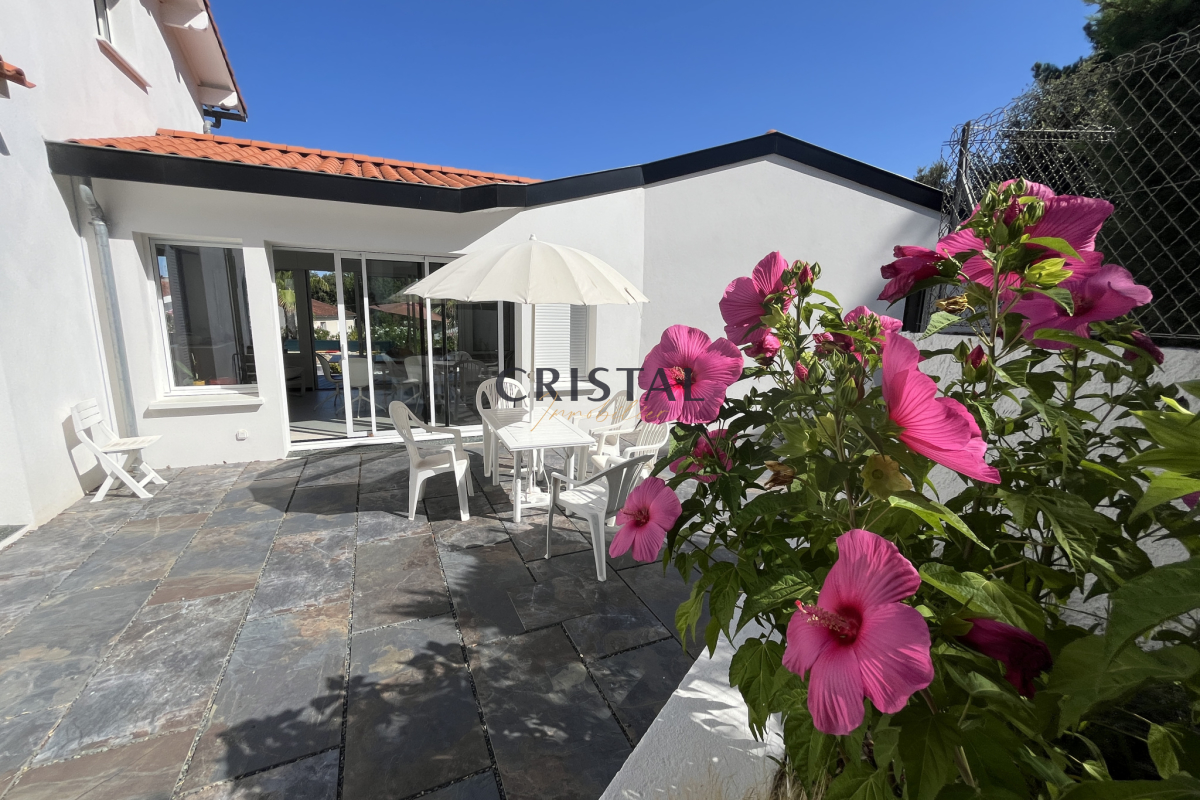 Maison de luxe à vendre à Royan, 2 184 000 €, Photo 2