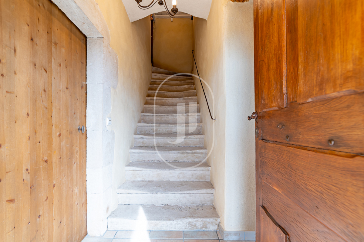 Maison de luxe à vendre à Barjac, 850 000 €, Photo 3