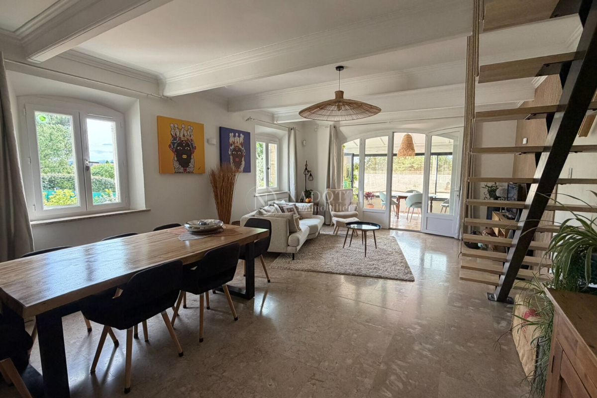 Maison de luxe à vendre à Taillades, 680 000 €, Photo 4
