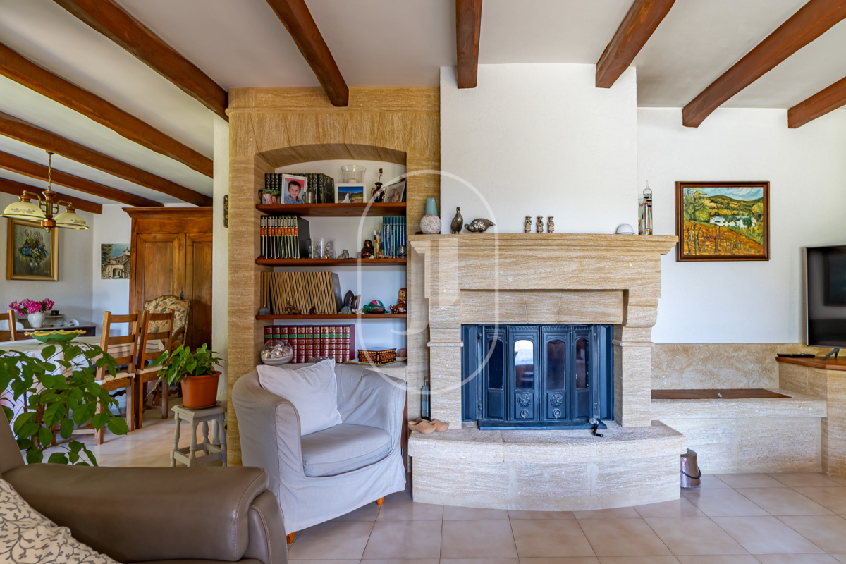 Luxury House for sale in Saint-Quentin-la-Poterie, 695 000 €, Photo 6
