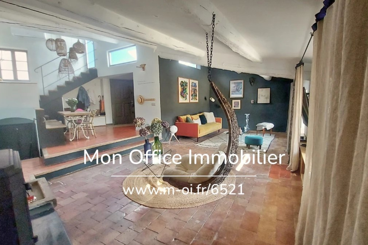 Maison de luxe à vendre à Lourmarin, 599 000 €, Photo 2