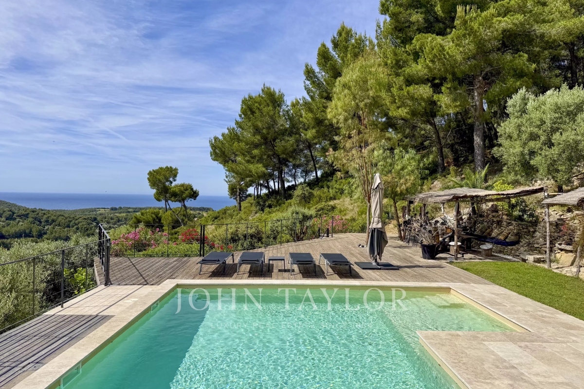 Maison de luxe à vendre à Saint-Cyr-sur-Mer, 2 290 000 €, Photo 2