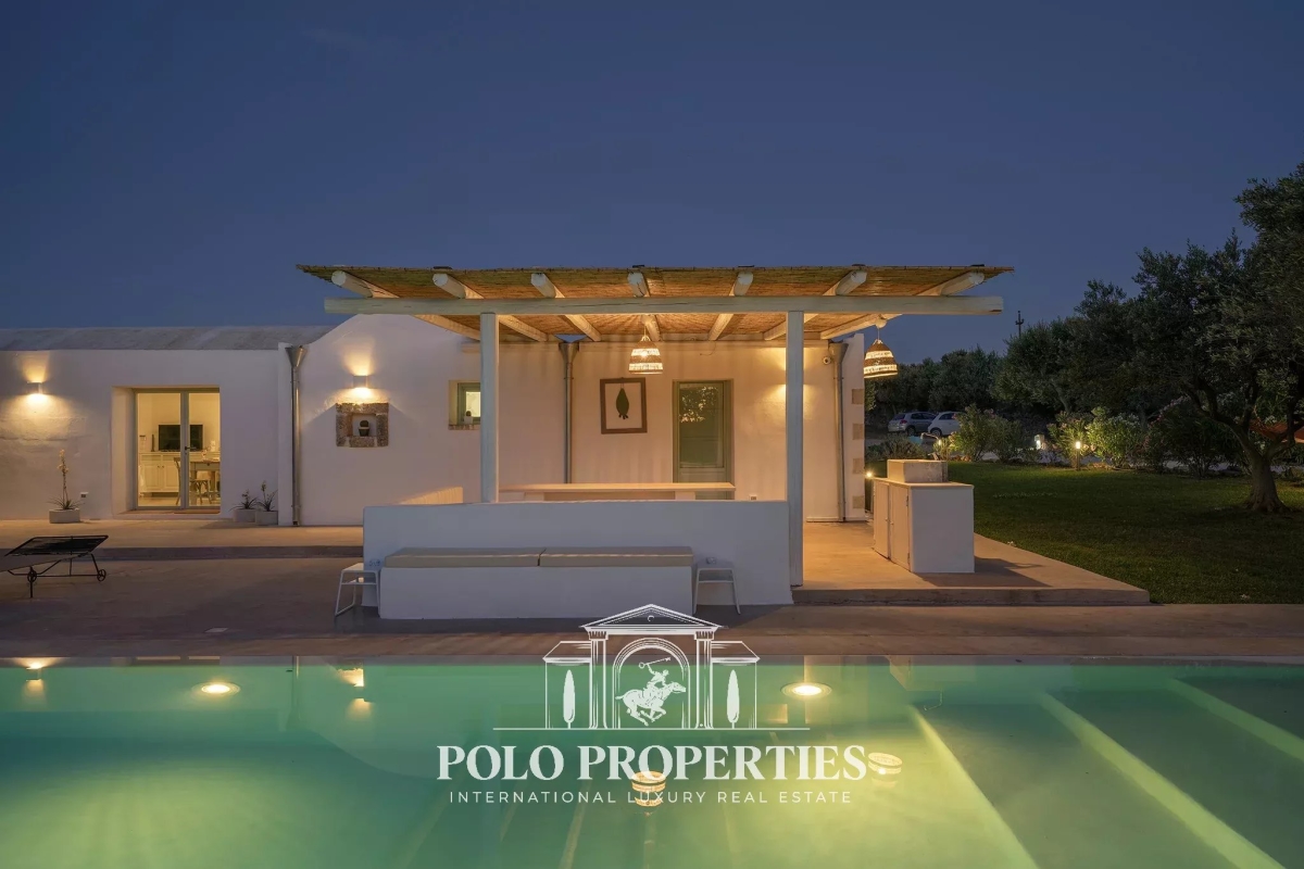Luxury House for sale in Ostuni, 1 100 000 €, Photo 2