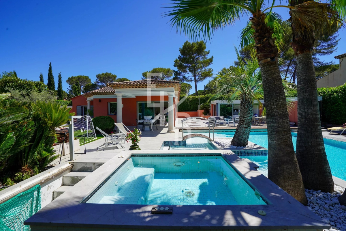 Maison de luxe à vendre à Mougins, 1 990 000 €, Photo 3