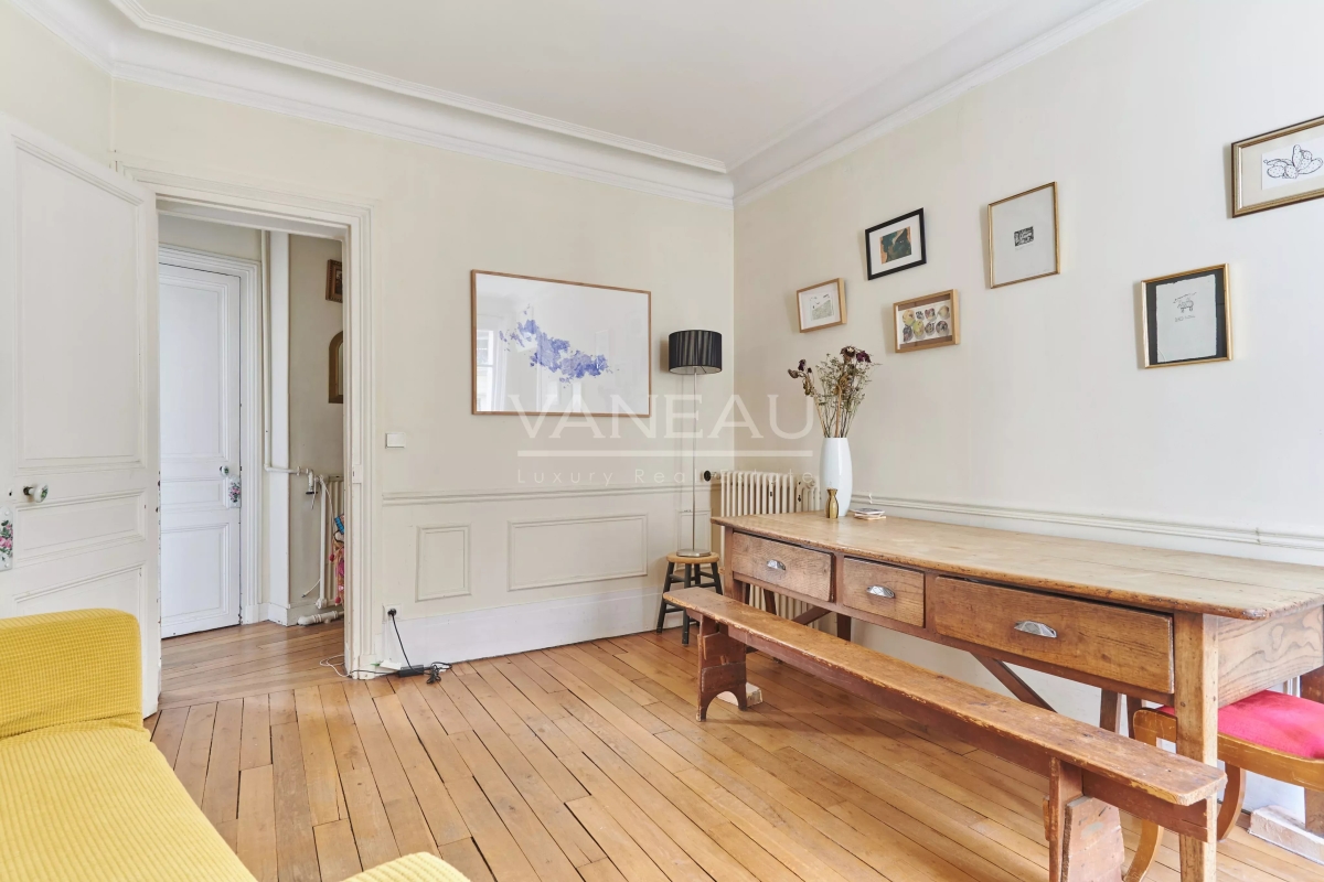 Luxury Apartment for sale in Paris 14Ème, 850 000 €, Photo 3