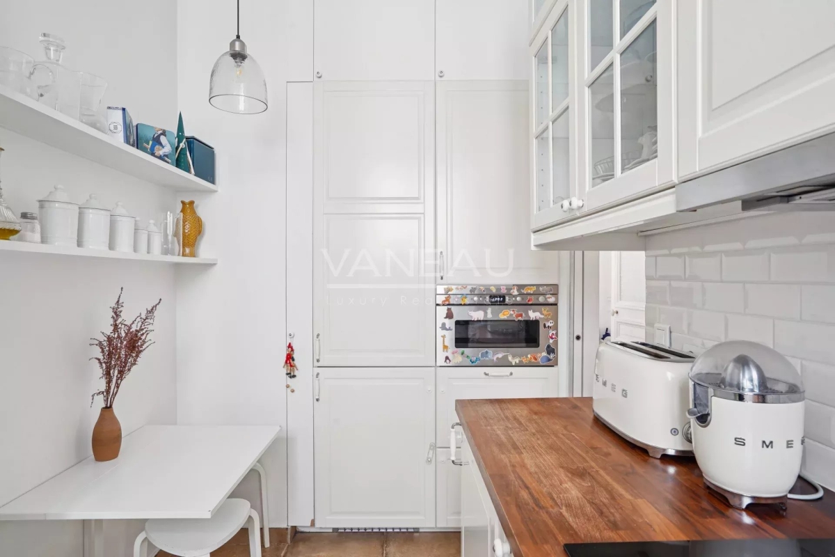 Luxury Apartment for sale in Paris 16Ème, 915 000 €, Photo 7