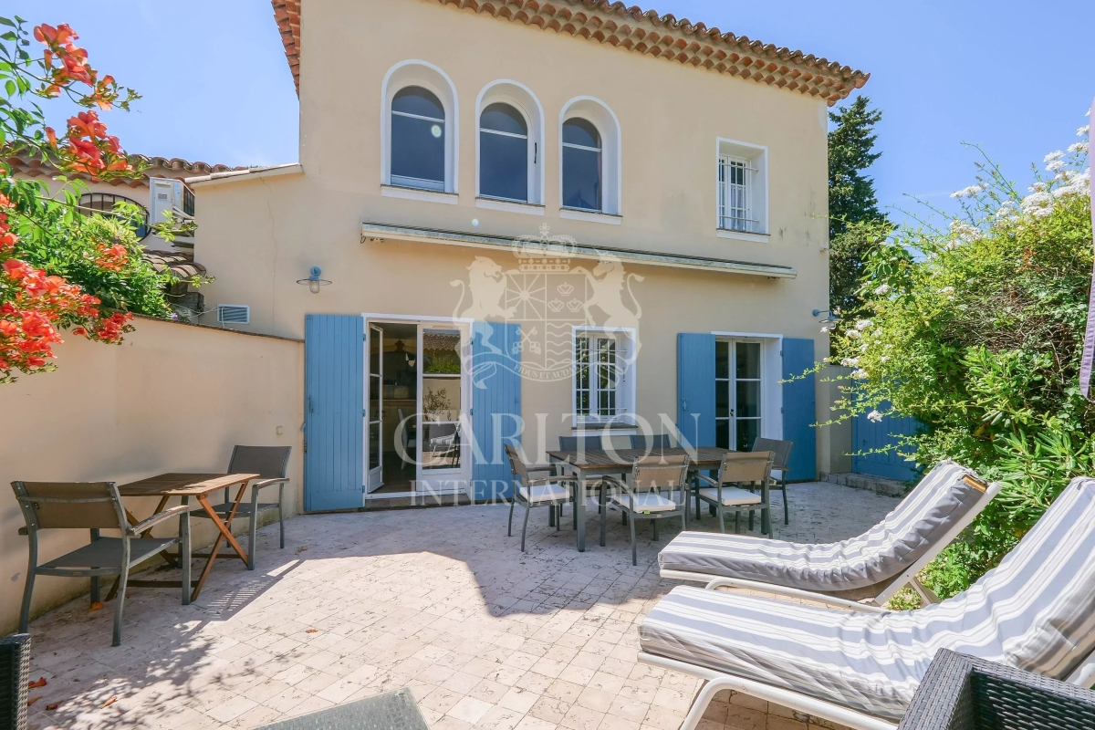 Maison de luxe à vendre à Saint-Tropez, 1 995 000 €, Photo 1
