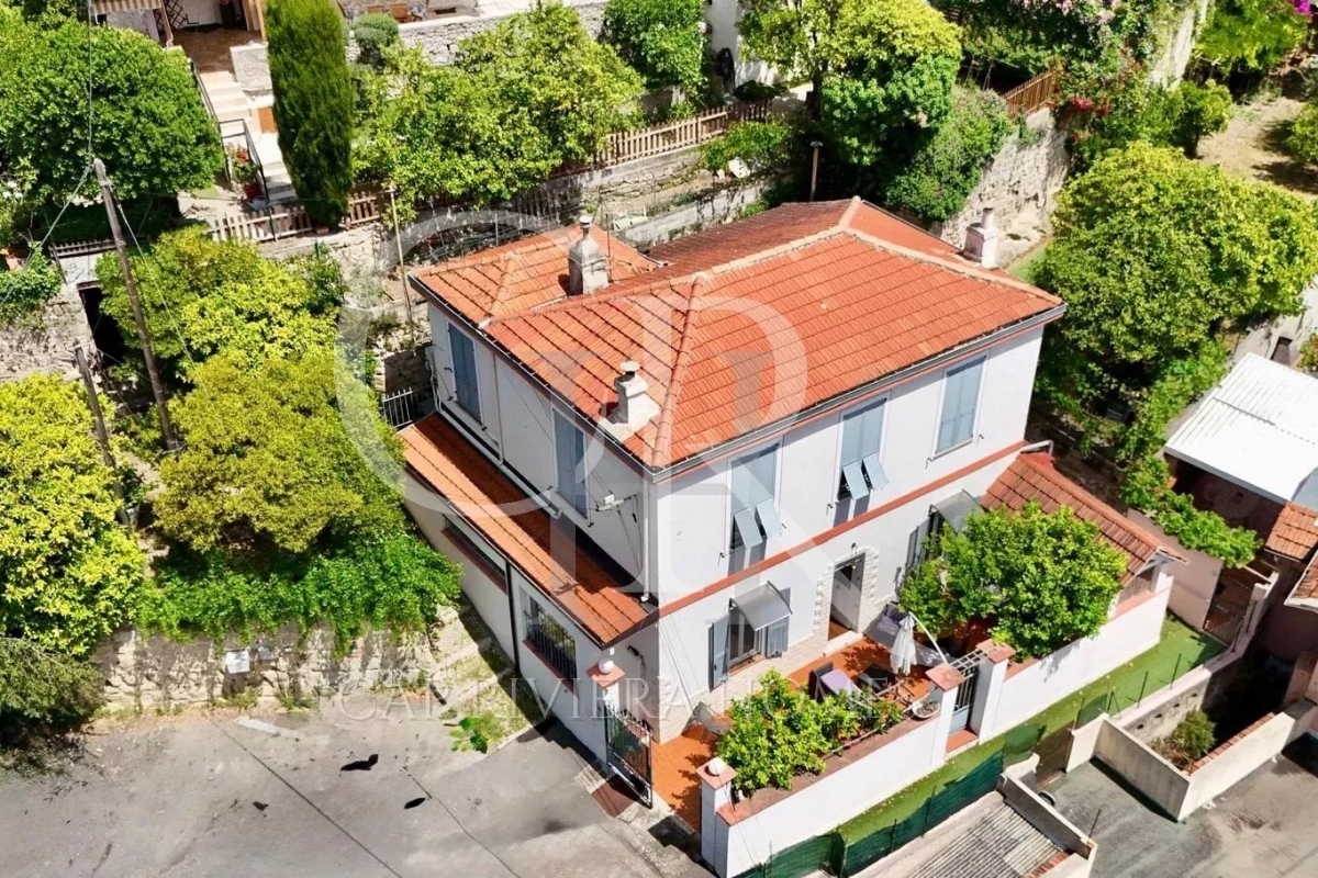 Maison de luxe à vendre à Menton, 685 000 €, Photo 1