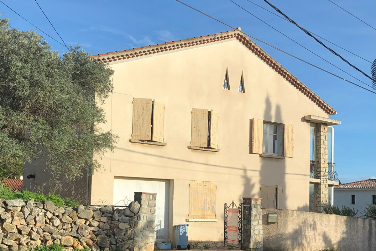 Maison de luxe à vendre à Bandol, 699 000 €, Photo 3