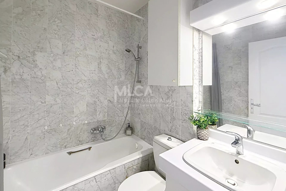 Luxury Apartment for sale in Antibes, 372 000 €, Photo 7