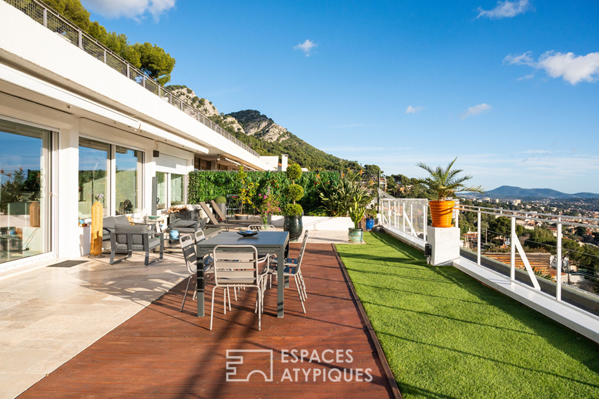Luxury Apartment for sale in Toulon, 1 090 000 €, Photo 1