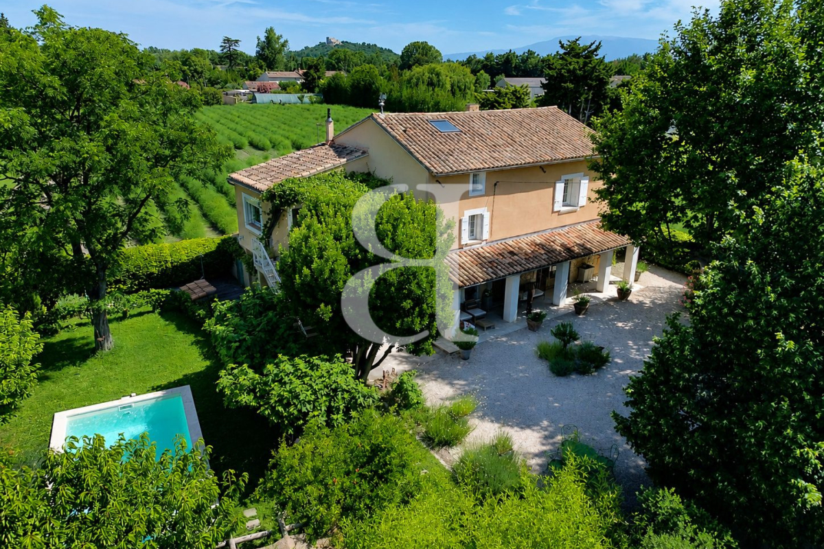Luxury House for sale in Le Thor, 820 000 €, Photo 1