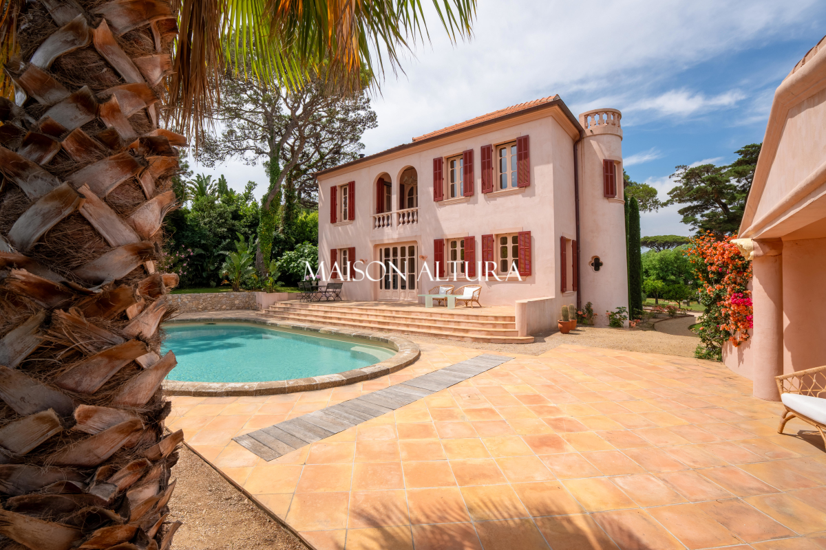 Maison de luxe à vendre à Saint-Tropez, 9 900 000 €, Photo 1